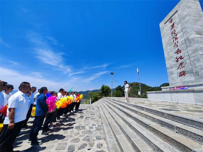图片4.jpg 图片4.jpg